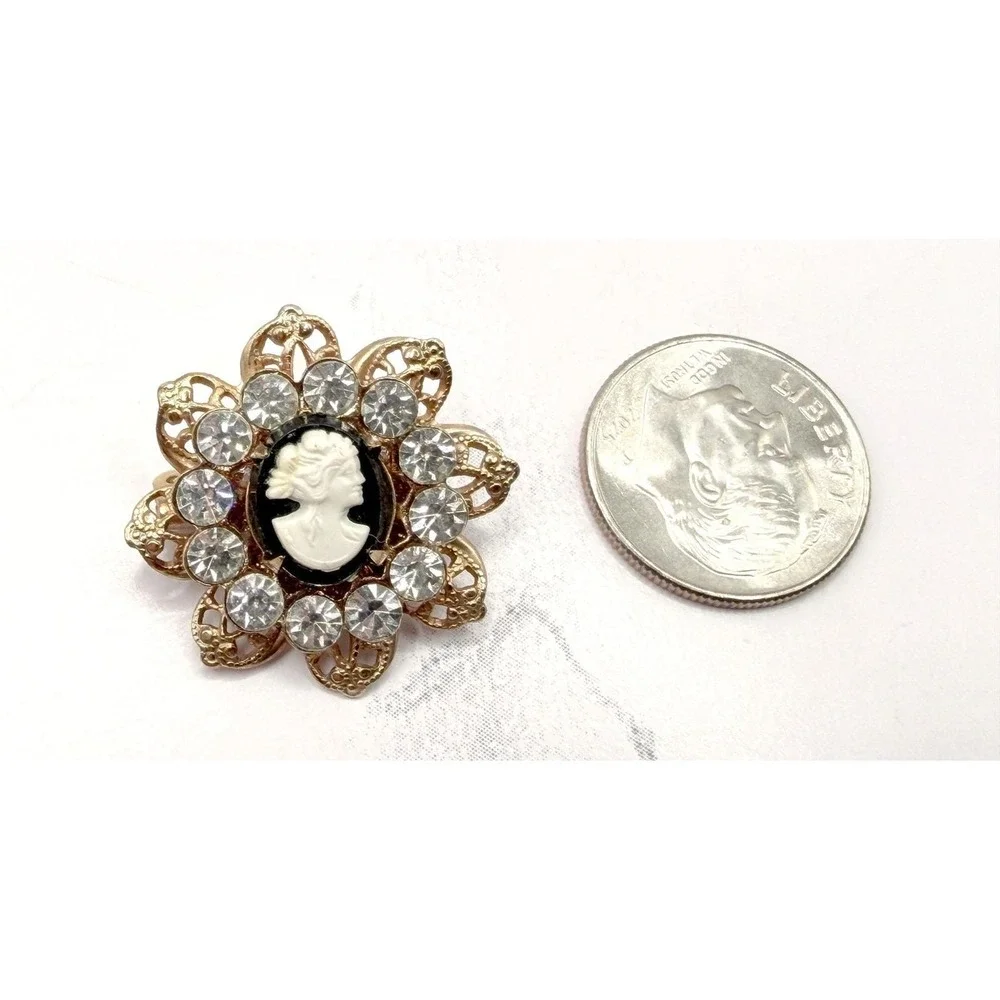 Vintage Cameo Rhinestone Brooch Small Black White‎ Cameo Gold Tone Pin